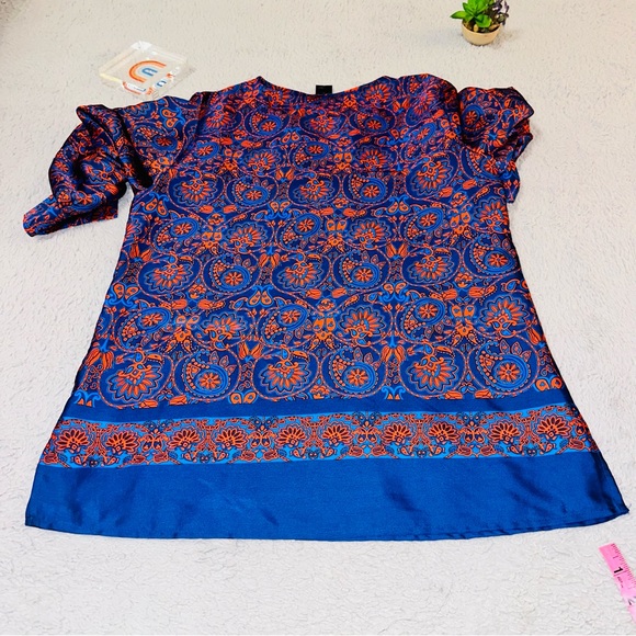 Ann Taylor silky printed top - Picture 6 of 11